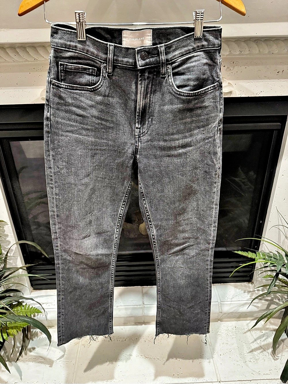Everlane High Rise 90s Cheeky Jean Cropped Jeans Gray